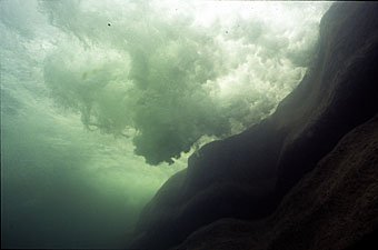 Wasserfall Unterwasseransicht in der Töss