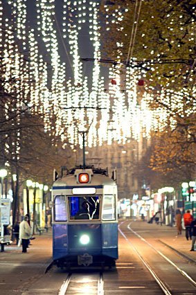 Bahnhofstrasse mit alter Weihnachtsbeleuchtung