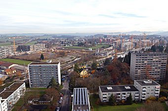 Siedlung Zürich Affoltern mit Baustelle