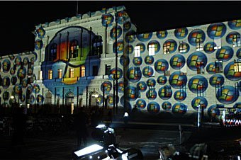 Microsoftlogo auf der Hausfassade der ETH Zürich